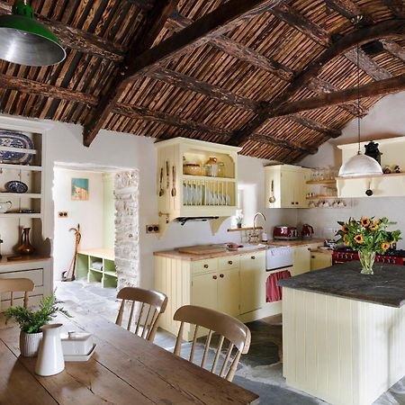 Secluded Thatched Cottage, Near Beaches & Hill Walking Rashenny Exterior photo
